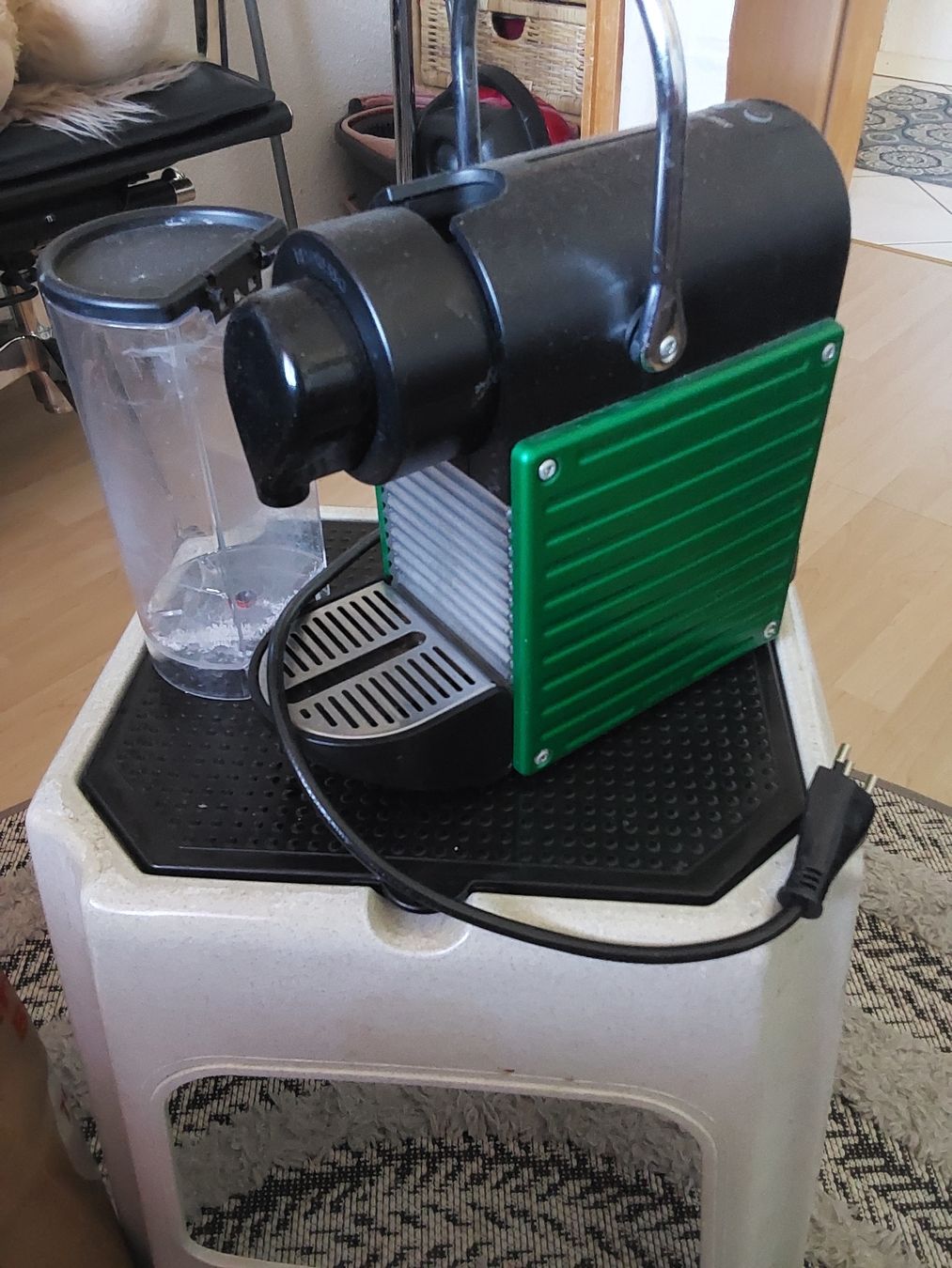 Nespresso Macchine per caffè & Macchine per espresso: Machine à café Nespresso Defekt  – Difettoso da Brügg BE venduto da rup_p6cw