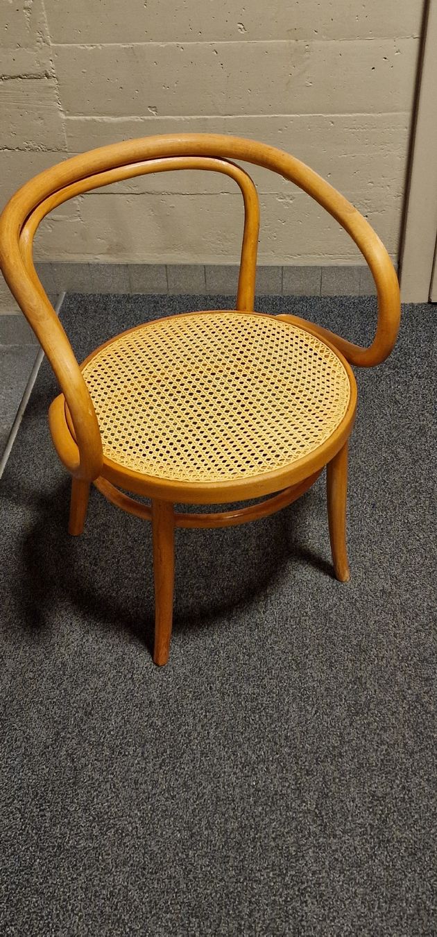 Thonet Stühle: Marcel Breuer Bugholzstuhl 209 von Thonet – Gebraucht aus ZÜRICH von Arte-24 2