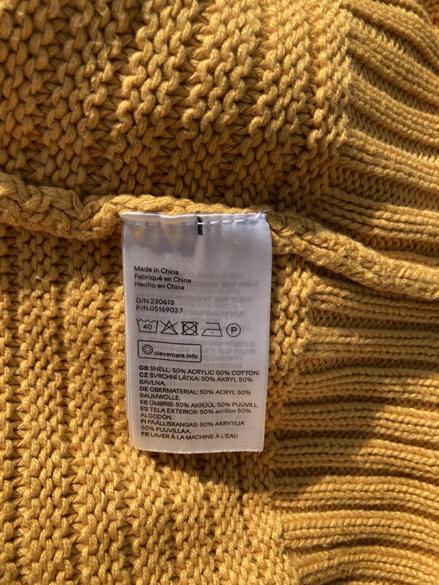 Pulls & Sweat-shirts: Gelber Pullover – D'occasion à Kesswil par Branca-01 2