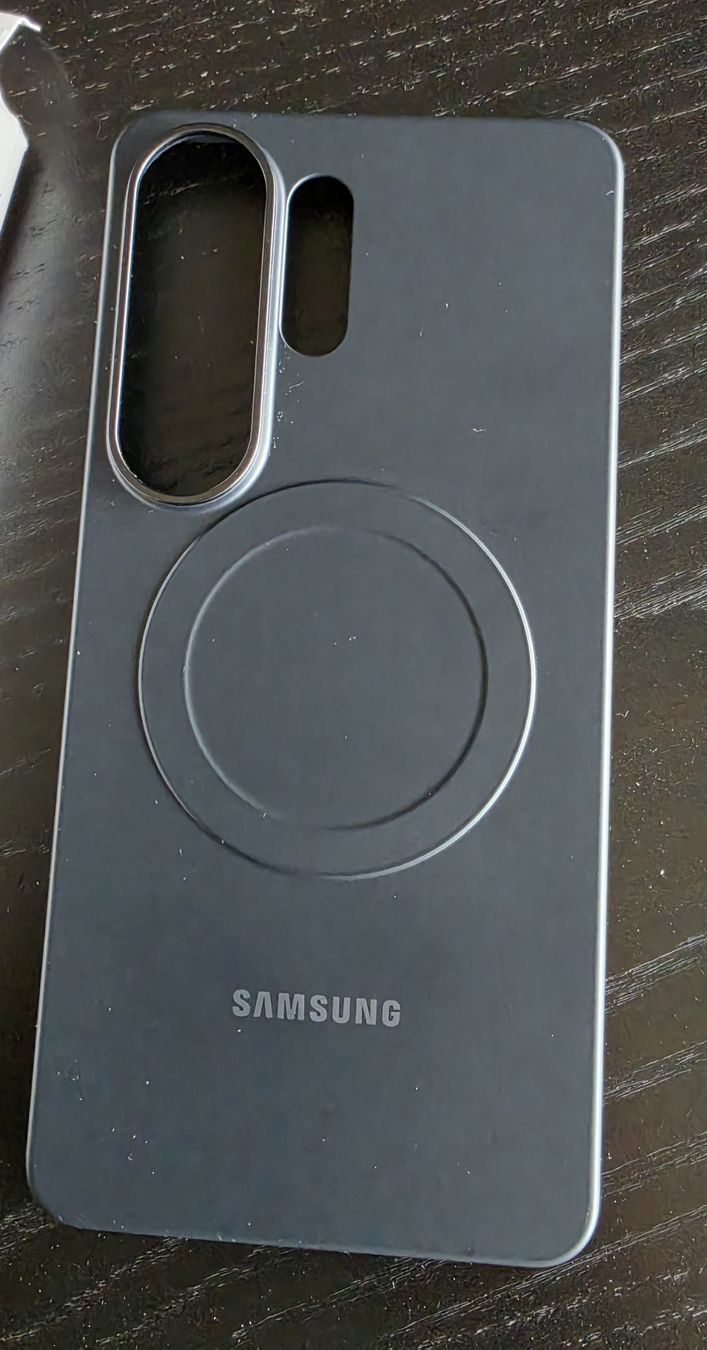 Samsung Cover & Protezioni schermo: Samsung 26 Ultra Slim Magnet Case – Nuovo (secondo la descrizione) da Thalwil venduto da Bushwood 2