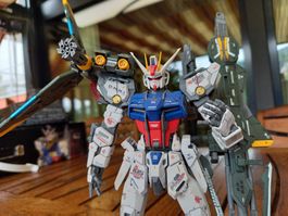 Gundam MG 1/100 Strike Gundam - zusammengebaut