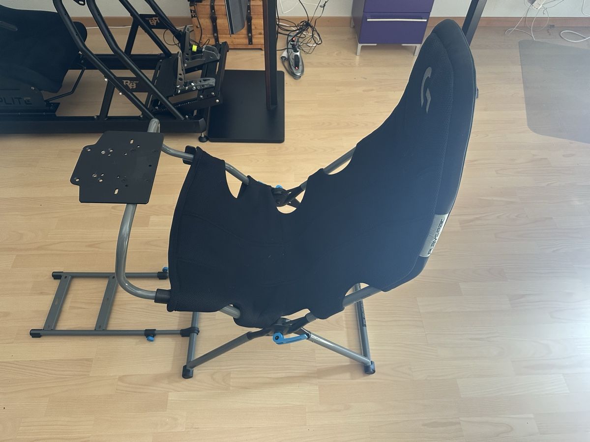 Logitech Stühle: Playseat Logitech Rennsitz schwarz gebraucht – Gebraucht aus Schaffhausen von MaxBGrant01 2