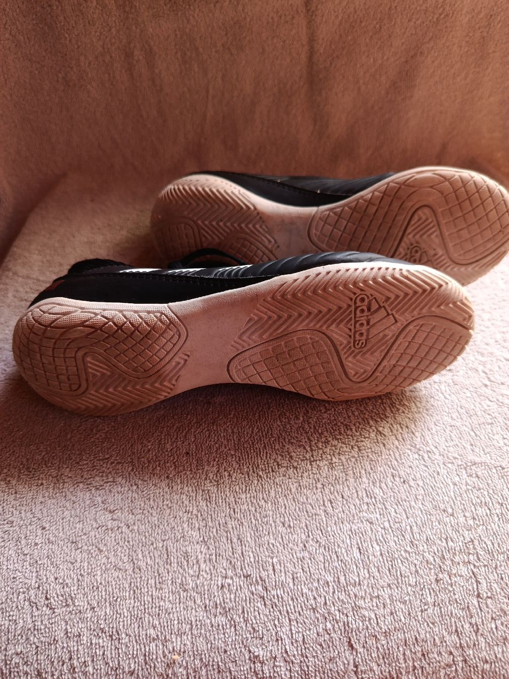 Adidas Herrenschuhe: Hallenschuhe  – Gebraucht aus Aarwangen von GiLANi 2