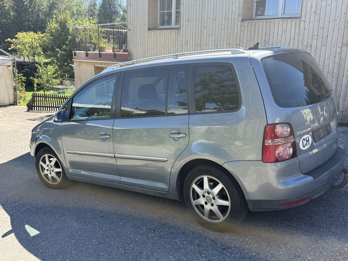 VW Automobili: VW Touran  – Usato da St.Gallen venduto da nouah 3