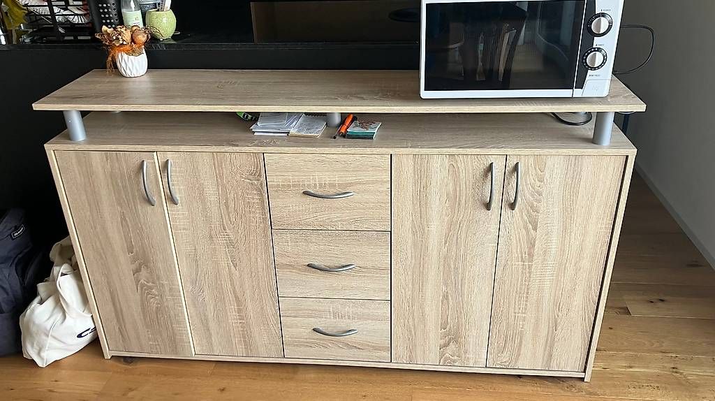 Commodes: Sideboard in Holzoptik – D'occasion à Hinwil par vvo_tr2g