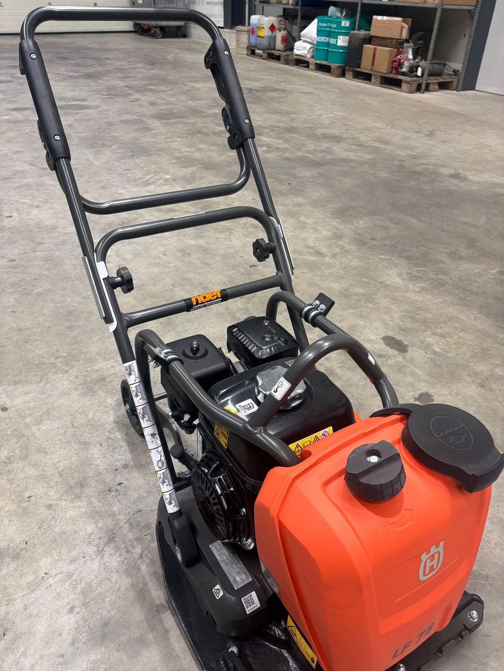 Tutte le macchine: Rüttelplate Husqvarna LF 75 LAT – Nuovo (secondo la descrizione) da Eglisau venduto da Landmaschinenstation 1