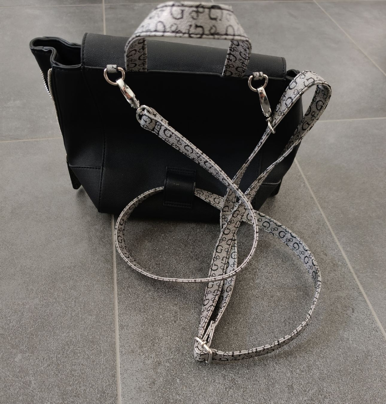 Guess Borse da donna: Sac Guess pour Femmes – Nuovo (secondo la descrizione) da La Chaux-de-Fonds venduto da glad0s 1