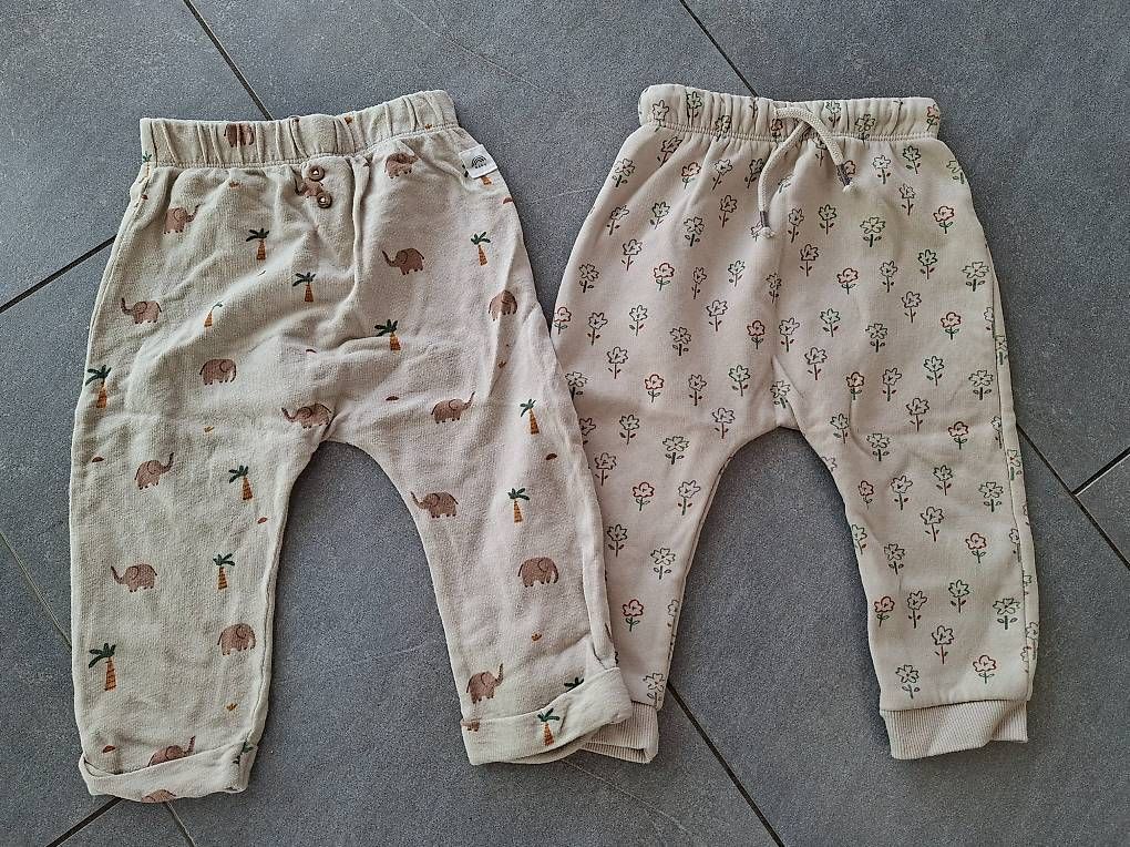 Pantaloni: Hosen Gr. 2 Y – Usato da Andwil TG venduto da Dorro