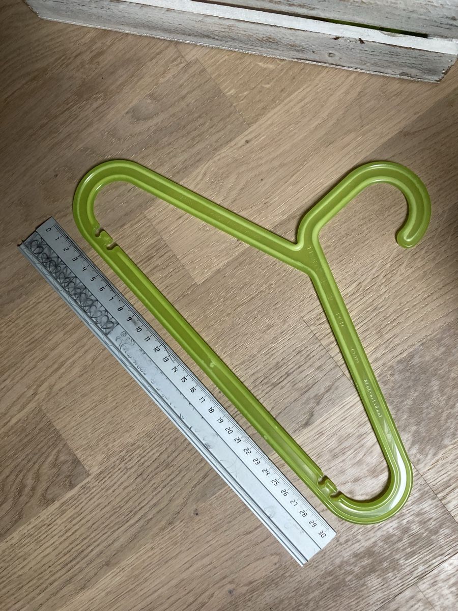 Ikea Appendiabiti: 15 Bunte Kinderkleiderbügel IKEA  – Usato da Kefikon ZH venduto da Klukka97 1