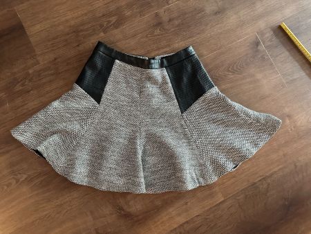 Karl Lagerferld mini skirt - FR 38