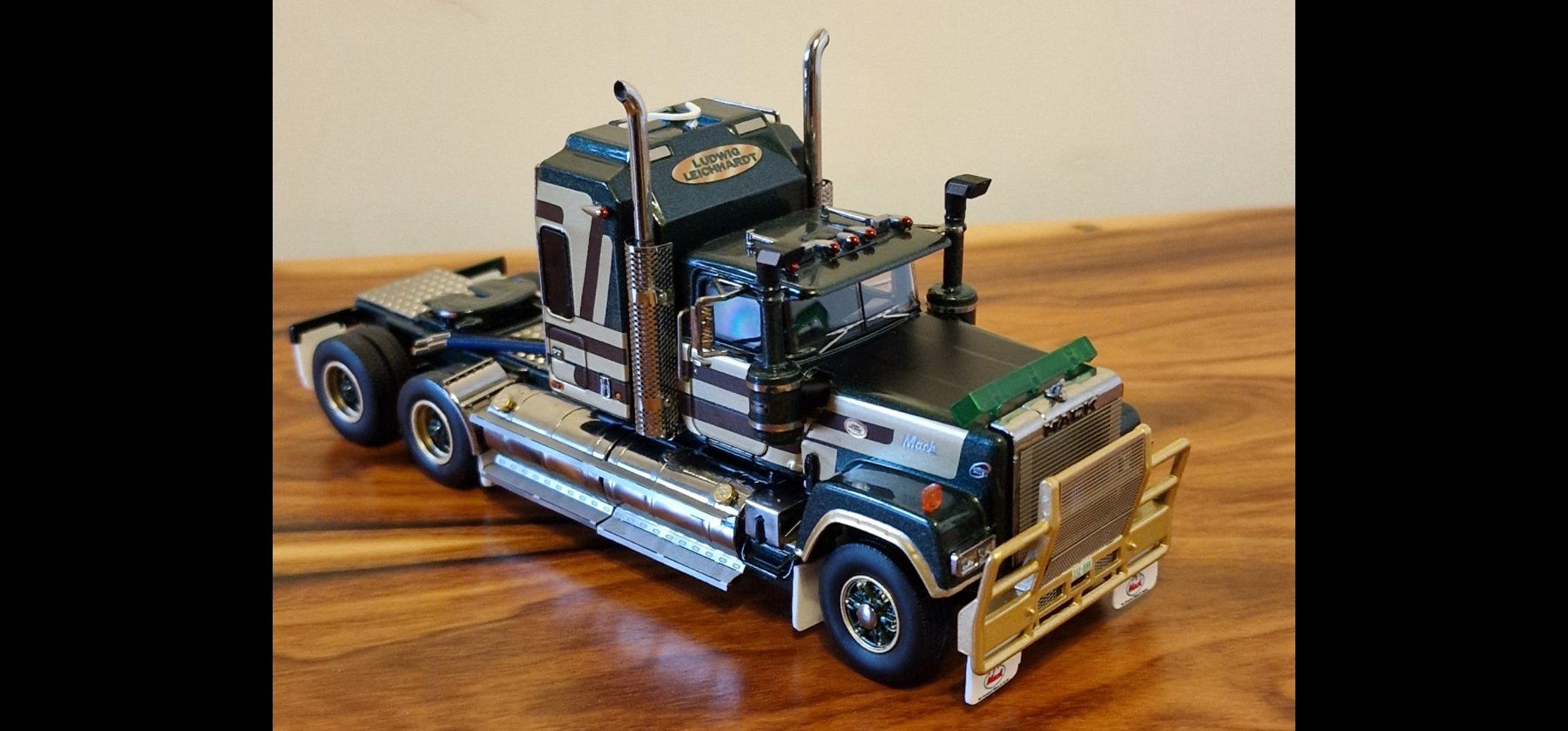 Modellbausätze & Standmodelle: Drake 1:50 Mack Super-Liner "Ludwig Leichhardt" – Gebraucht aus Rüti b. Büren von tempo50 1