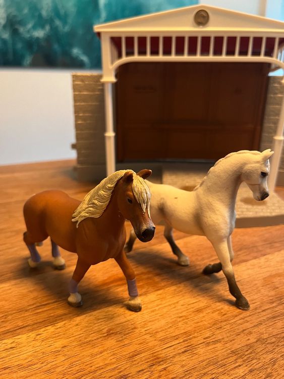 Schleich Podest Siegerehrung Reiten + 5 Pferde (Gebraucht) in Weesen fr  CHF 20  mit Lieferung auf Ricardo kaufen