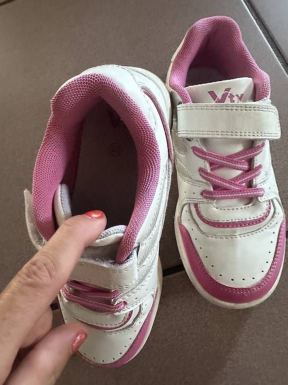 Chaussures filles: Turn/Hallenschuhe Gr.33 – D'occasion à Gerlafingen par Rachele81 1