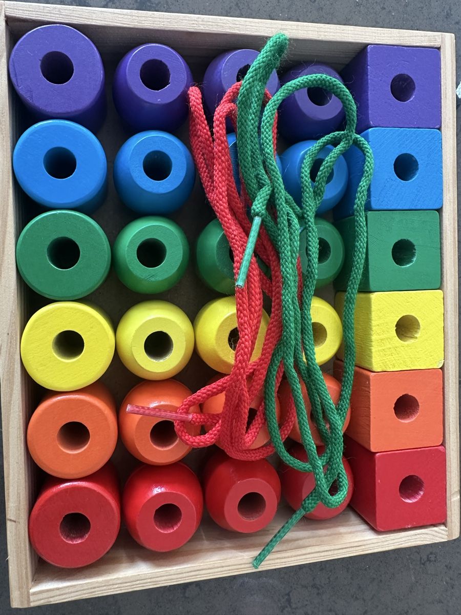 Jouets: Melissa & Doug Perlen  – D'occasion à Männedorf par Meganbdn 1