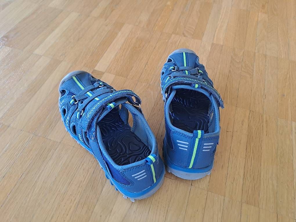 Scarpe da uomo: Sandalen Grösse 34 – Usato da Zürich venduto da toasthawaii