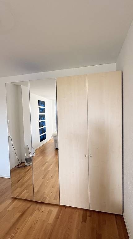 Armadi: Kleiderschrank - Abholung bis 4.7. – Usato da Zürich venduto da Guri9