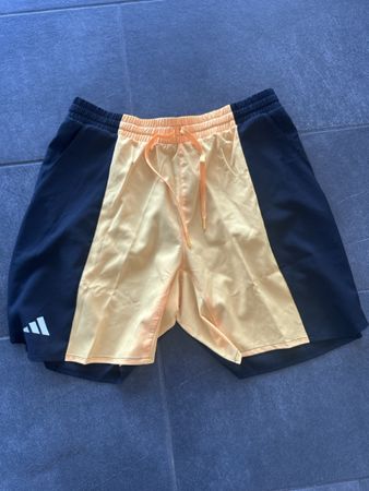 Adidas Short schwarz-gelb Gr. L NEU