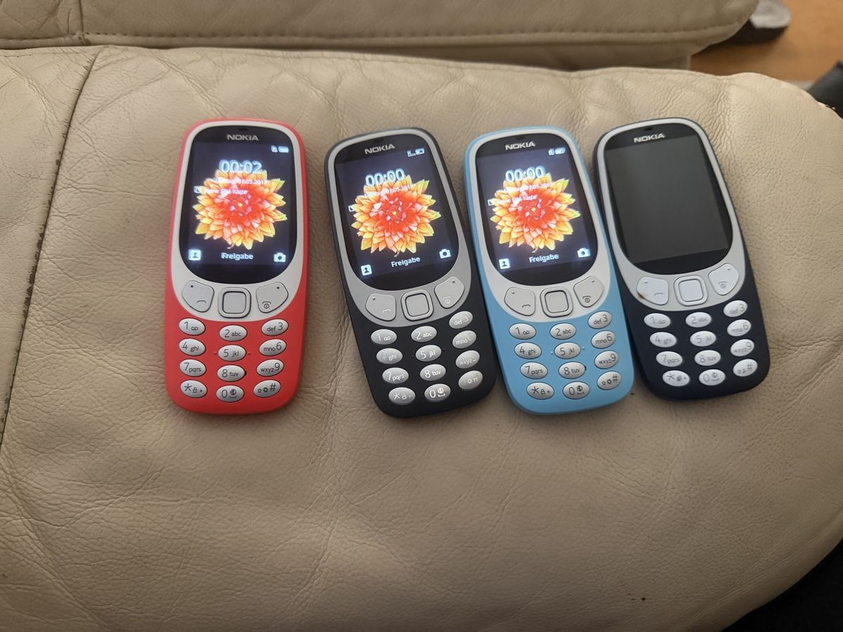 Nokia Handys / Smartphones: Nokia 3310 (4 stück) – Gebraucht aus Regensdorf von mex5145 2