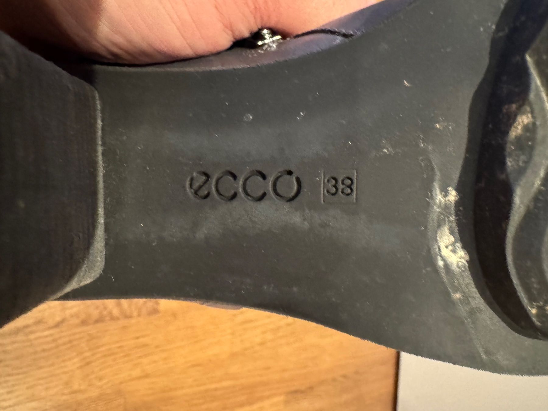 Ecco Scarpe da donna: Stiefeletten Dunkelgrau mit "Pelz" Grösse 38 Marke Ecco – Usato da Männedorf venduto da left-overs 3
