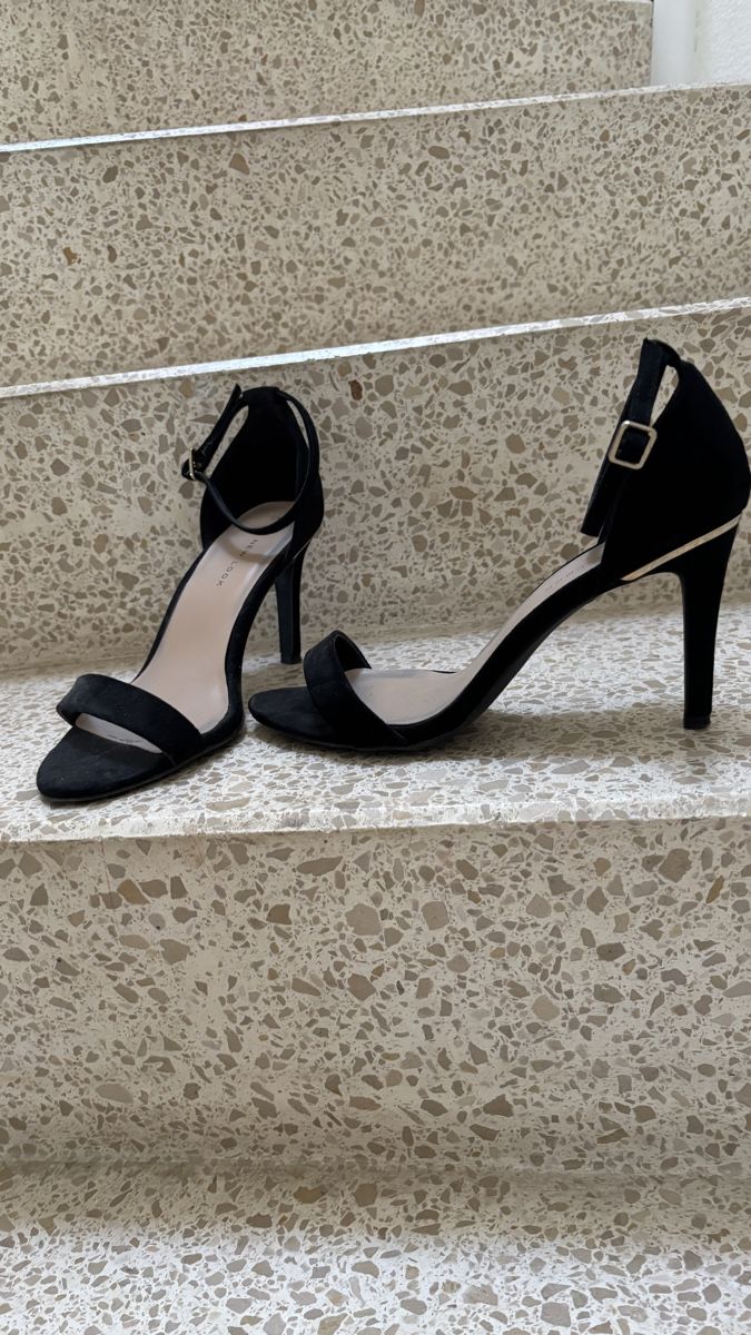 Scarpe da donna: Sandales noires  – Nuovo (secondo la descrizione) da Bernex venduto da Natacha22 2