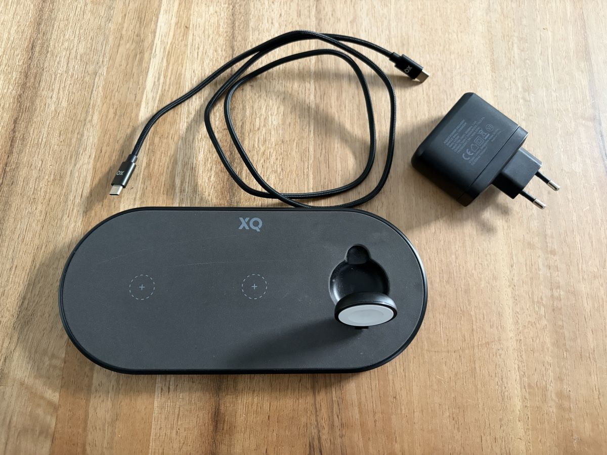 Apple Accessori per Smartwatch: XQISIT Wireless Charger schwarz – Usato da Münsingen venduto da Rosen8b 2