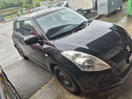 A vendre Suzuki Swift, 2012. boîte manuelle, 137000km