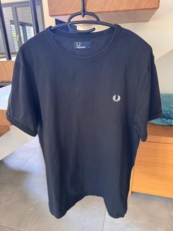 T-shirt Fred Perry noir, taille L – Look décontracté 👕