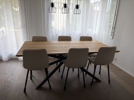 Esstisch + 6 Stühle