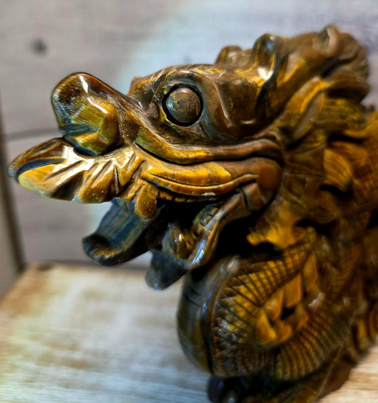 Minerali & Pietre curative: Top Tigerauge Qilin 1.87kg – Nuovo e nell'imballaggio originale da Matzingen venduto da Shay_Crystalz 2