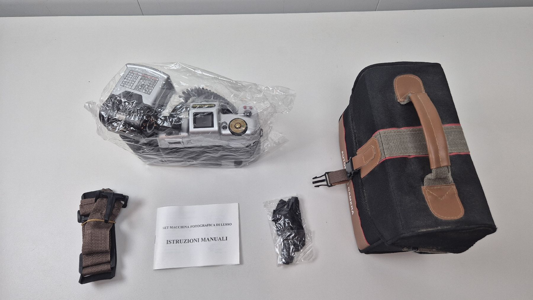 Fotocamera: Kamera: Automatic Camera mit Tasche, neu, Originalverpackt – Nuovo e nell'imballaggio originale da Rickenbach b. Wil venduto da Superuelie 3