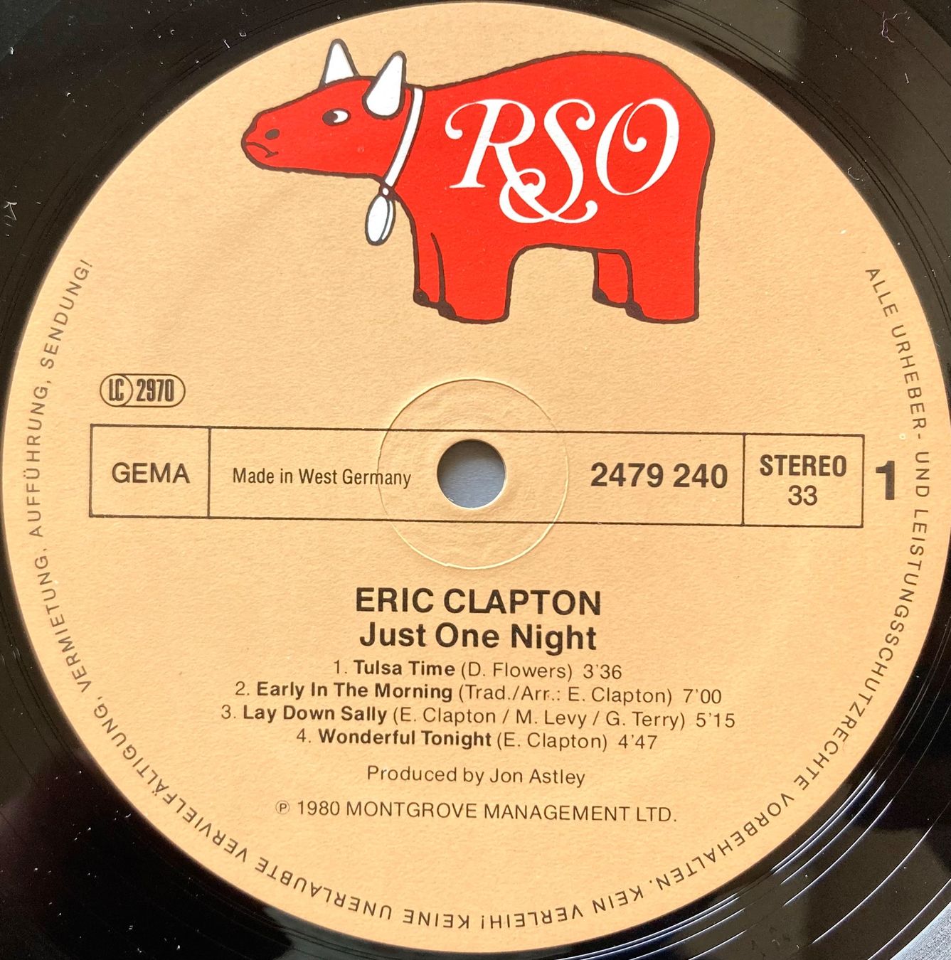 Vinyles: ERIC CLAPTON - JUST ONE NIGHT – D'occasion à Poliez-Pittet par Newtown-Records 2