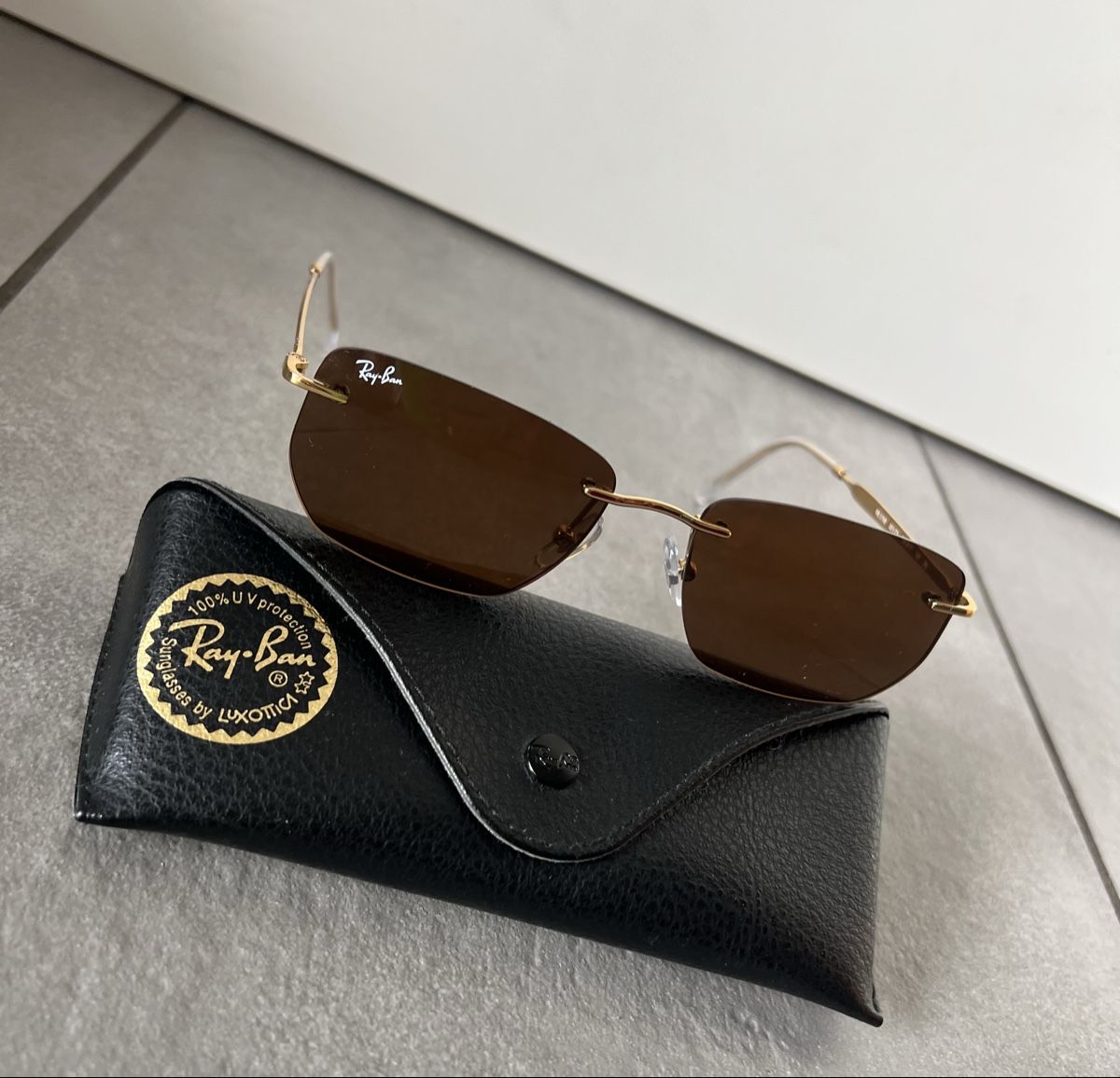 Ray-Ban Occhiali & Lenti: Ray-Ban occhiali da sole  – Usato da Mendrisio venduto da fly_9wzx