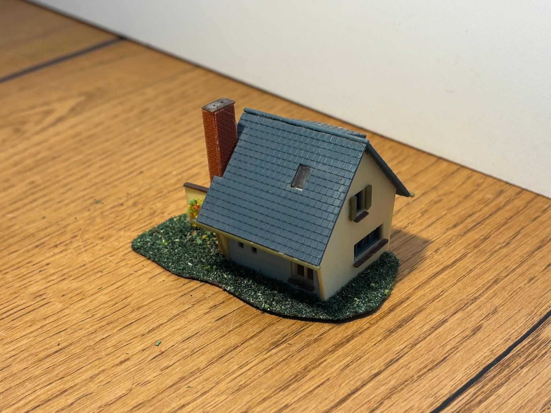 Modellini di ferrovie: L1948: Einfamilienhaus (Spur N) – Usato da Birsfelden venduto da Birs_25 2