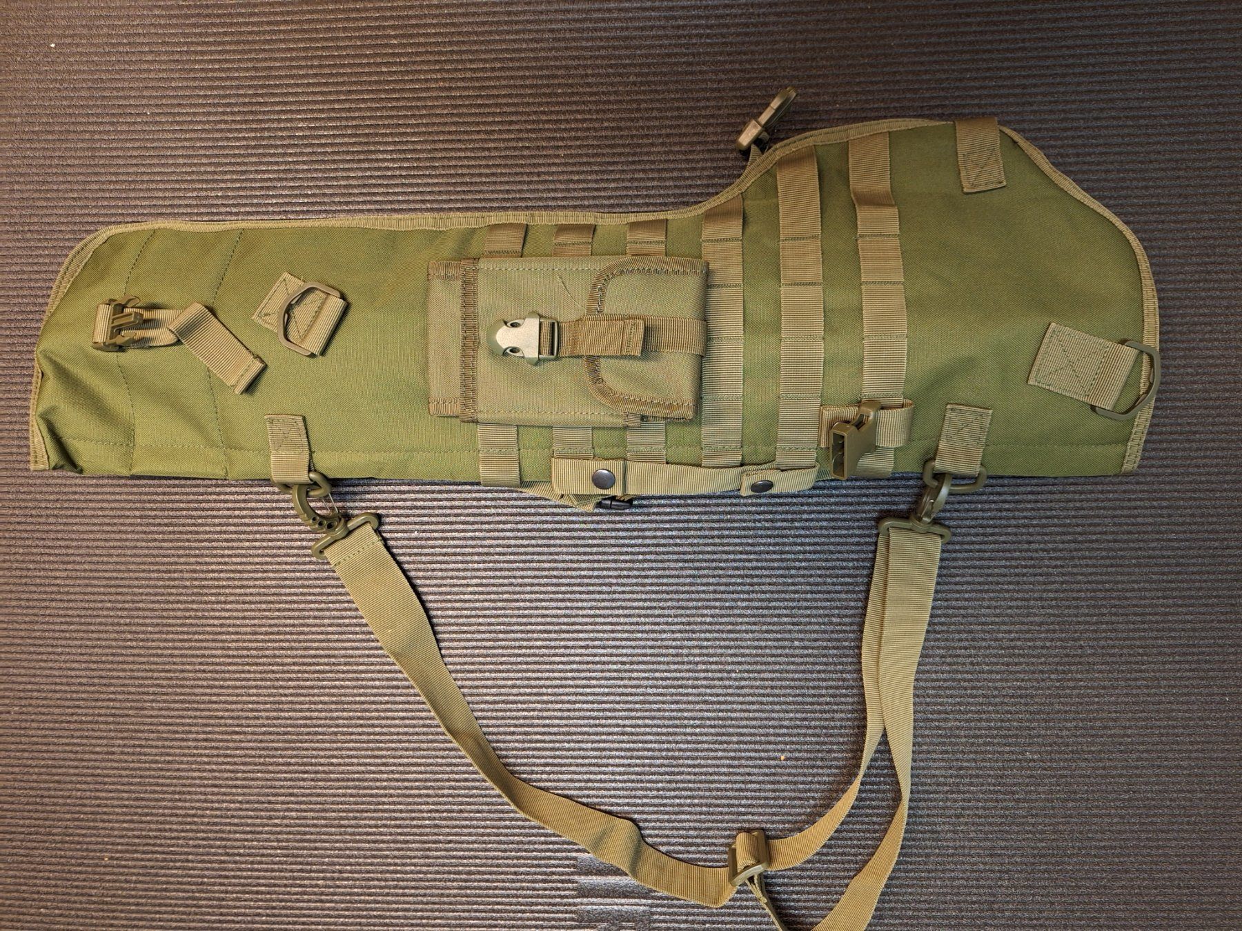 Taschen: AR15 Waffentasche Crossbody – Gebraucht aus Winterthur von Destinatio