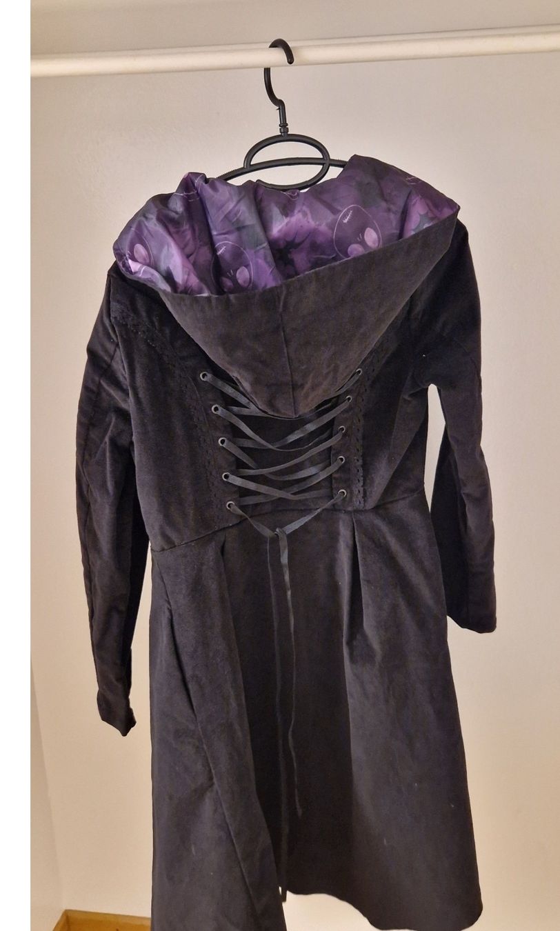 Cappotti: Gothic Mantel Samt "Nightmare Before Christmas" Gr.M – Nuovo (secondo la descrizione) da Zürich venduto da Daniela51 1