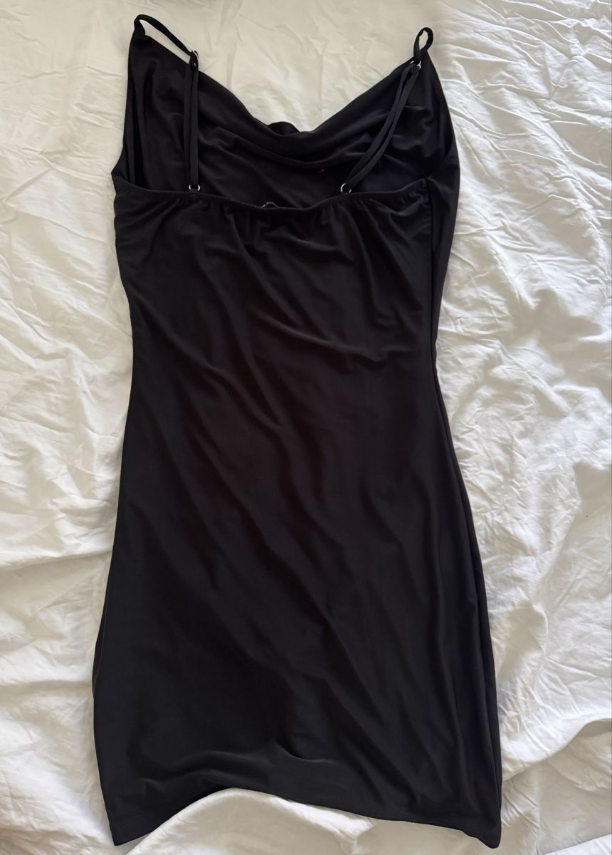 Kleider: Kleid schwarz Grösse S/M neuwertig – Gebraucht aus Zürich von lak_fr2n 1