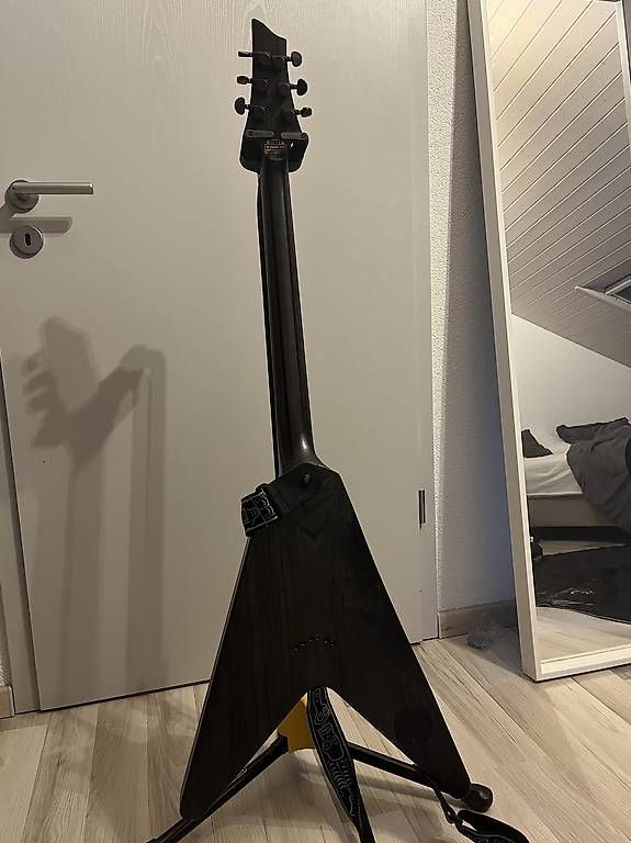 Instruments de musique: Schecter apocalypse flying V rusty grey – D'occasion à St-Livres par Bigfield07 2