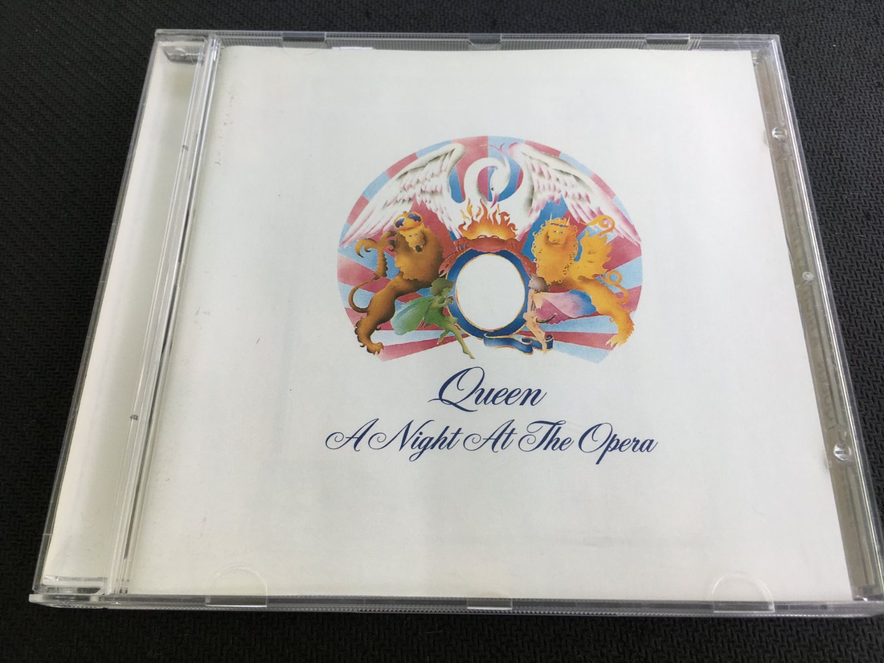 CD: Queen - A night at the opera -CD- – Usato da St.Gallen venduto da MedienJoe