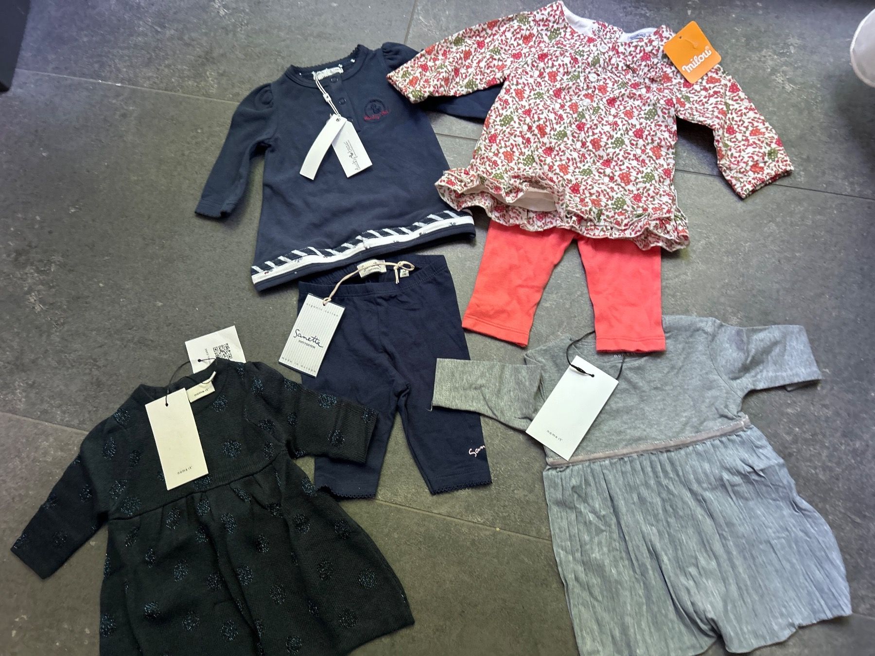 Lotti & Set di vestiti: Kleiderset Gr. 56 NEU – Nuovo e nell'imballaggio originale da Worblaufen venduto da Savanne05