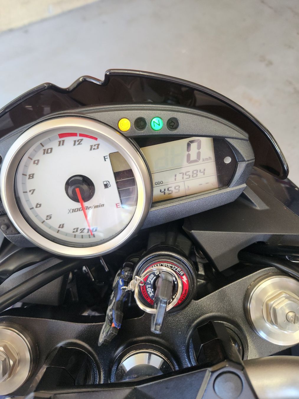 Kawasaki Strada: Kawasaki Z1000 ABS – Usato da Céligny venduto da Taototo73 3
