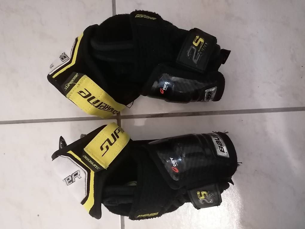 Protezioni & Imbottiture: Paragomiti hockey junior – Usato da Gordevio venduto da Mau760 1