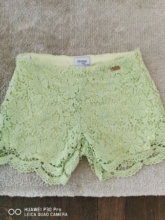Mayoral Sommer-Spitze-Shorts, Gr. 122, hellgrün