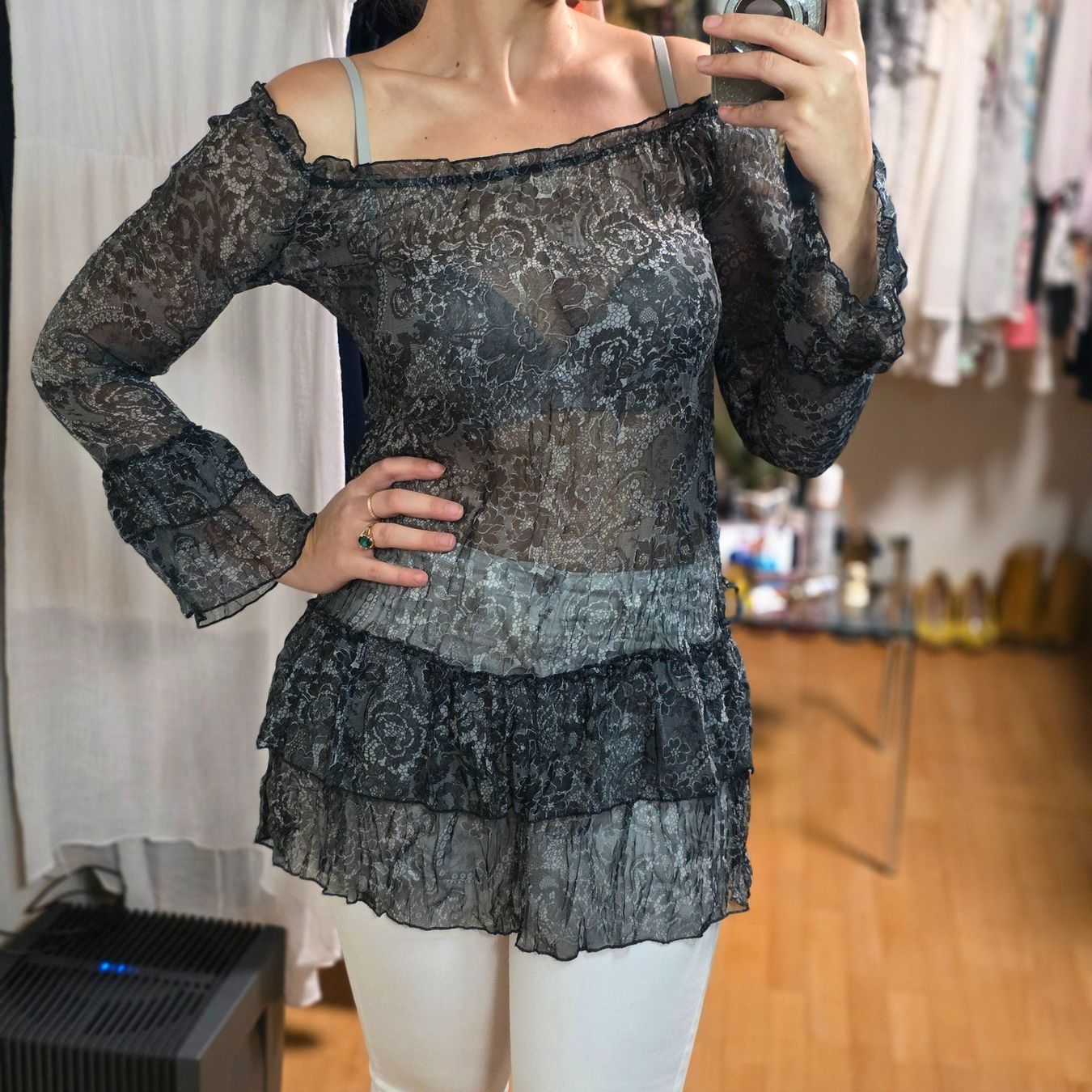 Tuniche: Transparente Bluse mit Glockenärmeln – elegant – Usato da Wald ZH venduto da CapLux