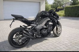 Kawasaki z1000 abs black