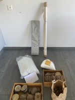 Bastelmaterial Stoffe,Holzschalen, Holzscheiben…