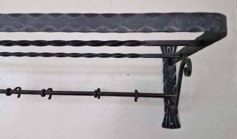 Garderobe: Garderobe Schmiedeeisen Antik – Gebraucht aus Gerzensee von Neggimann 2