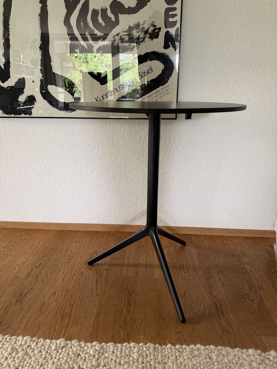 Tavoli: Magis Central Tisch  – Usato da Herrenschwanden venduto da Coke_15 1