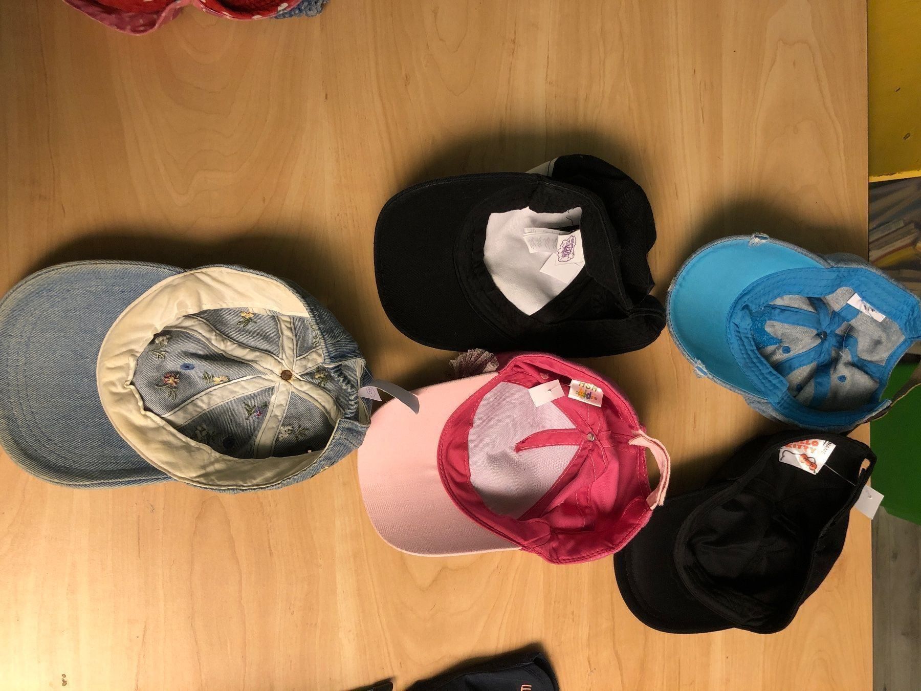 Altro abbigliamento per bambina: 5 süsse Caps/Sonnenhüte Gr.52/54cm – Usato da Obergerlafingen venduto da cabo4 2