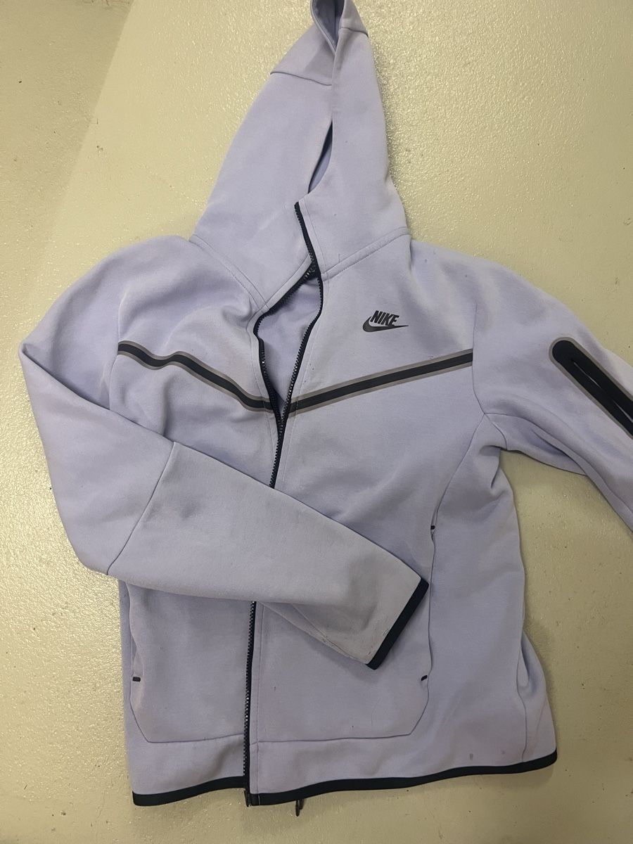 Jacken: Nike Jacke Sport lila S/M – Gebraucht aus Ittigen von ABalli 1