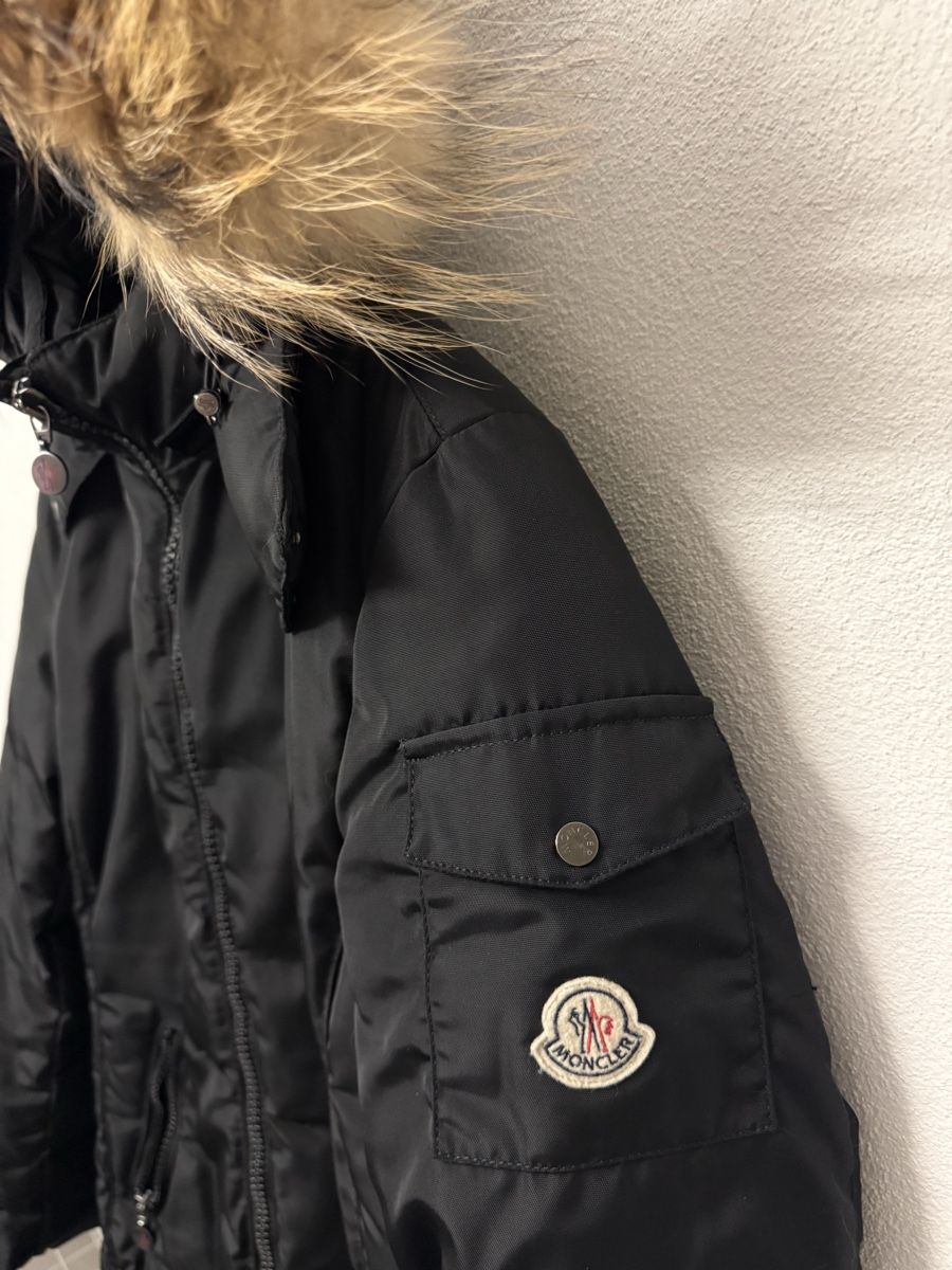 Moncler Giacche: Moncler Daunenjacke mit Pelz Gr.4 – Usato da Zug venduto da Ele_wid 1